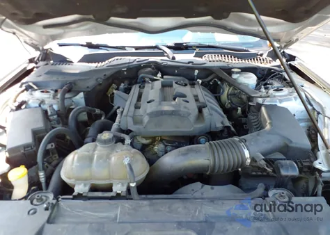 2019 Ford Mustang z USA, uszkodzony, nr VIN 1FATP8UH9K5153284